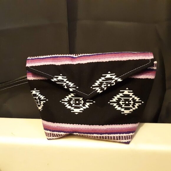 New Clutch travel make-up bag Wristlet cosmetics Southwestern Purple Black Aztec - Picture 3 of 10